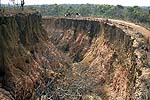 Resztki drogi, Angola