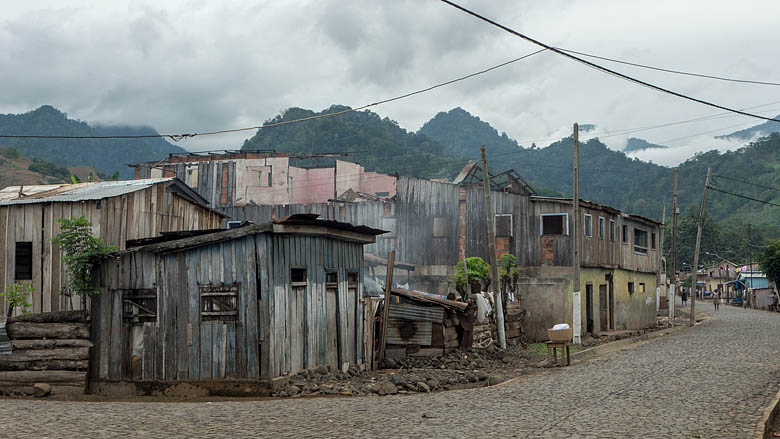 Wyspy Świętego Tomasza i Książęca, Neves, 